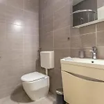 Vikendica Lovely In